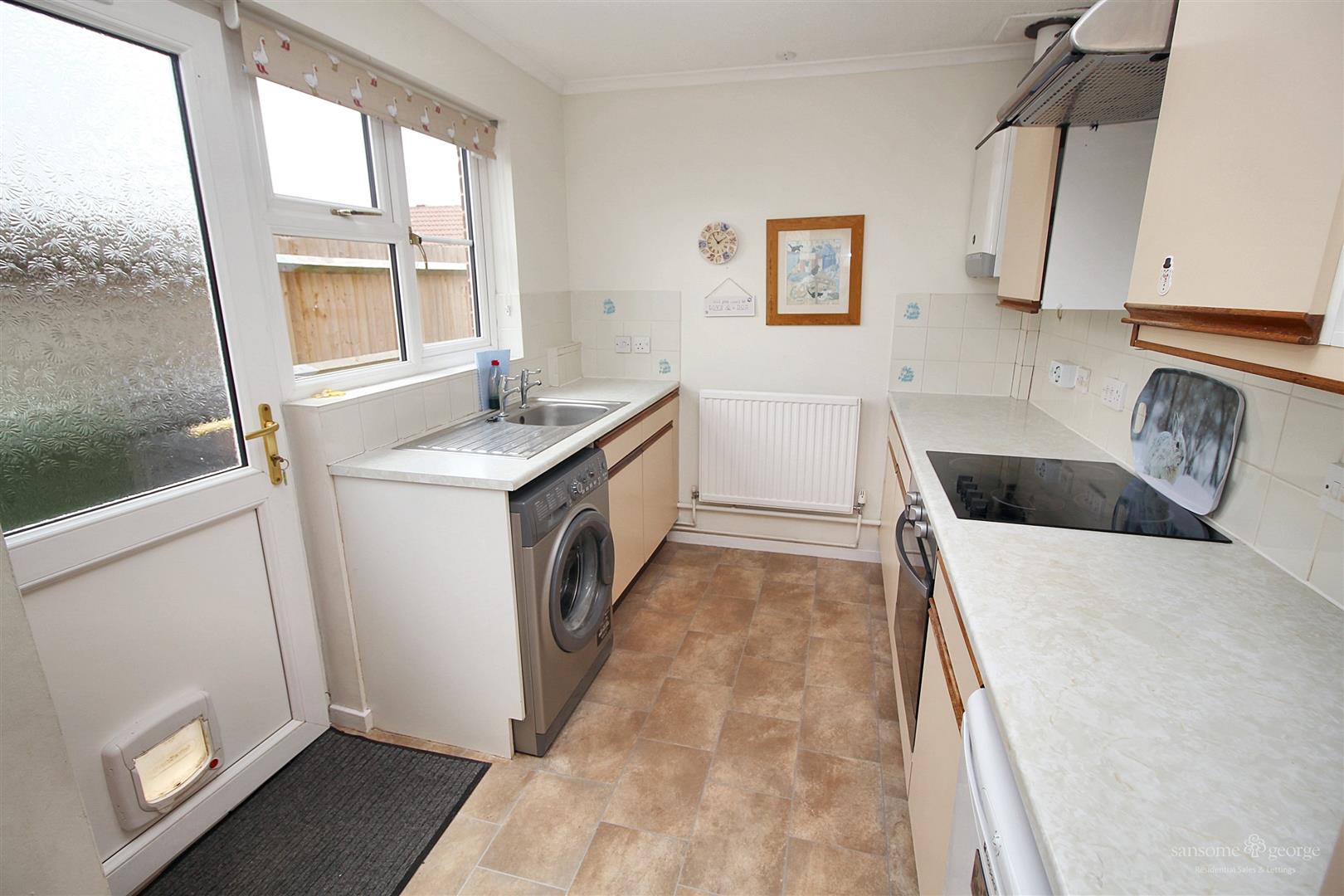 2 bed property in Condor Close, Reading